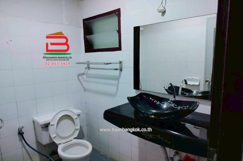ทาวน์เฮาส์ 1 ชั้น หมู่บ้าน อาสาเฮ้าส์ 5 เนื้อที่ 18 ตรว. ใกล้โรงเรียนราชวินิต นนทบุรี ถนนบางใหญ่-บางคูลัด ตำบลบางใหญ่ อำเภอบางใหญ่ จังหวัดนนทบุรี 8