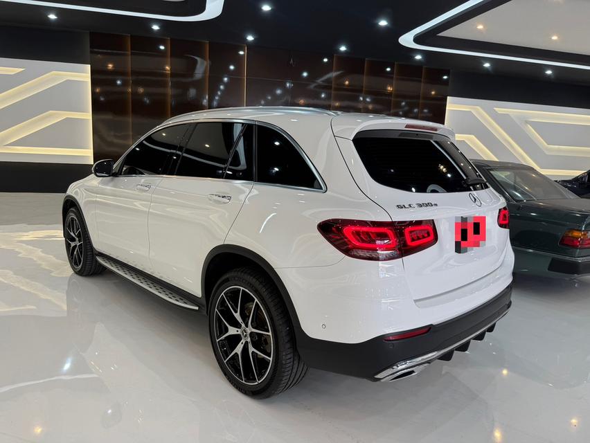 Mercedes-Benz GLC300e AMG Dynamic 2022 สีขาว มือเดียว ไมล์น้อย วารันตี 8 ปี คุ้มมากๆ รูปที่ 4