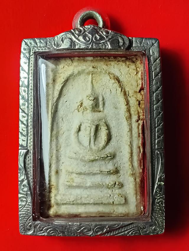 พระสมเด็จวัดบางขุนพรหม พิมพ์สังฆาฎิมีหู กรุใหม่พ.ศ.2500่ (Phra Som Dej Wat Bang Khun Phom ,Sang Kha Thi)หลังมีตราวัด