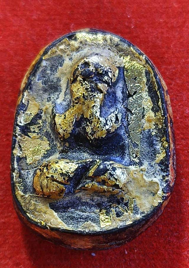 หลวงปู่ไข่วัดเชิงเลน