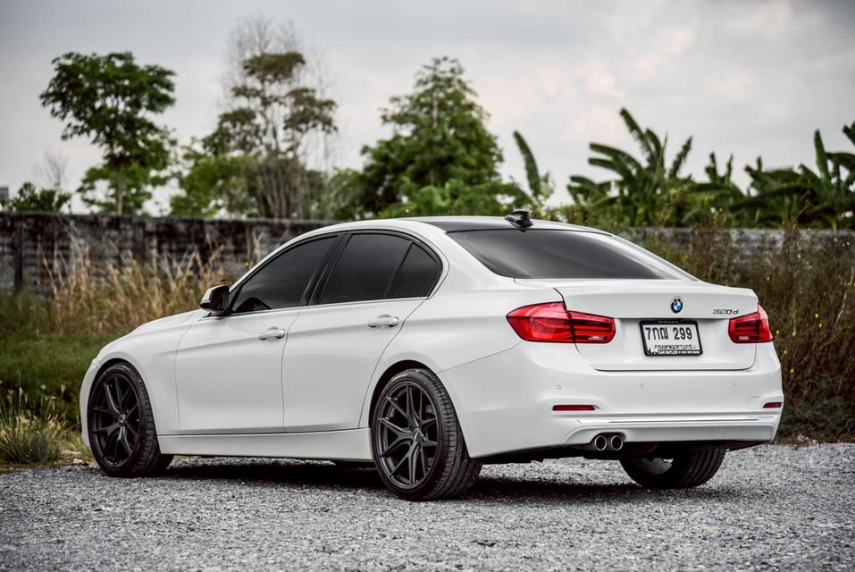 BMW 320d 2.0 AT 2018 ไมล์ 170,xxx km.