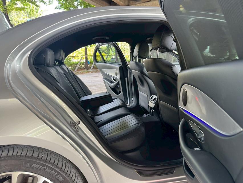 ขายรถ Benz E350e Avantgarde facelift W213 ปี 2019 สีเทา เกียร์ออโต้ 10