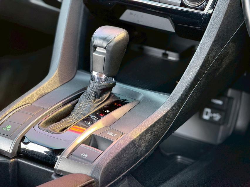 ปี 2017 HONDA CIVIC, FK 1.5 TURBO HATCHBACK รถมือเดียว 12