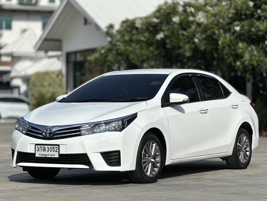 รหัสรถ PAT3052 TOYOTA ALTIS  1.6G A/T  ปี 2014 สีขาว