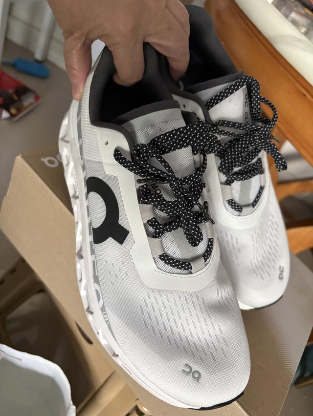 รองเท้าสนีกเกอร์ Sneakers ยี่ห้อ on cloud รูปที่ 3