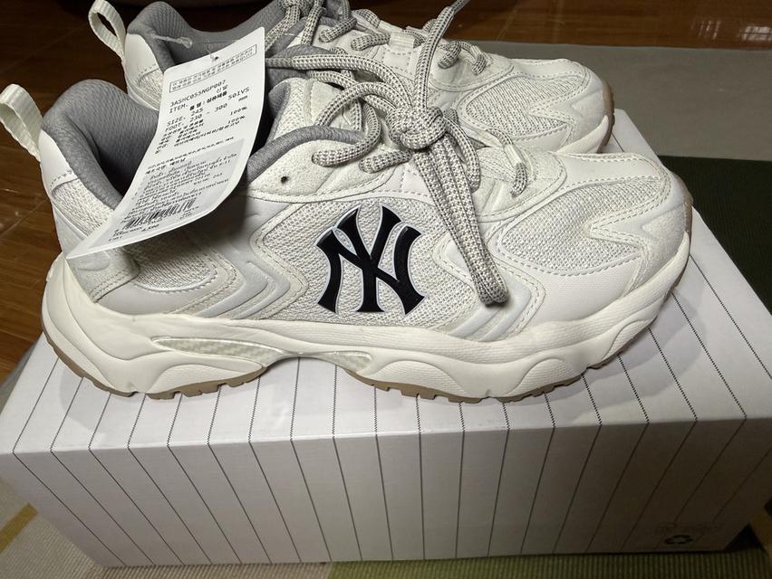 MLB รองเท้าผ้าใบ ยูนิเซ็กส์ Cargo Chunky Sd (Suede) รุ่น 3ASHC055N 50IVS สีขาวงาช้าง