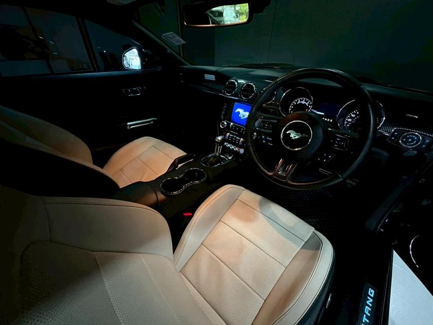 Ford Mustang 2.3 EcoBoost Coupe เลขไมล์เพียง 66,xxx Km. สีดำดุดัน ปี 2016 ภายใน Two-Tone หายากกกมากกก 7