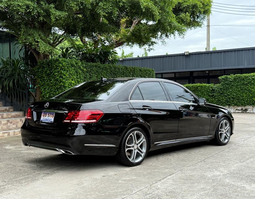 2016 BENZ E200 EDITION E รุ่นพิเศษ รถมือเดียวออกป้ายแดง รถวิ่งน้อย เข้าศูนย์ทุกระยะ ไม่เคยมีอุบัติเหตุครับ