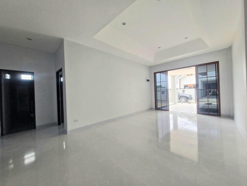 บ้านแฝดสไตล์ Nordic Modern เปิดพรีเซลส์เพียง 2.75 ล้านบาท 10