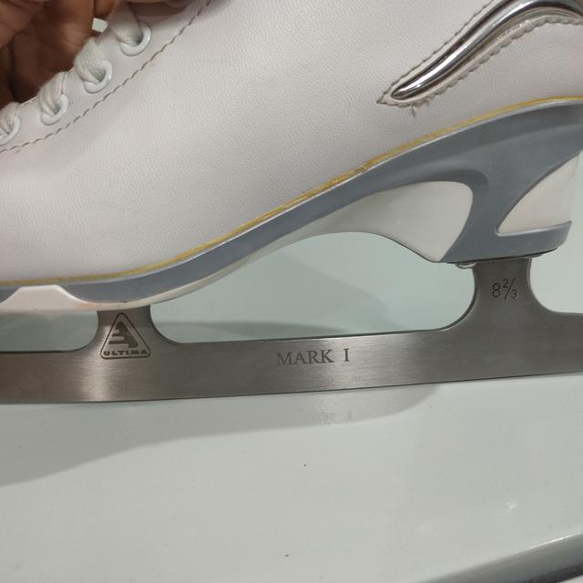🔥 รองเท้าสเกตน้ำแข็ง Jackson Finesse 450 รูปที่ 9