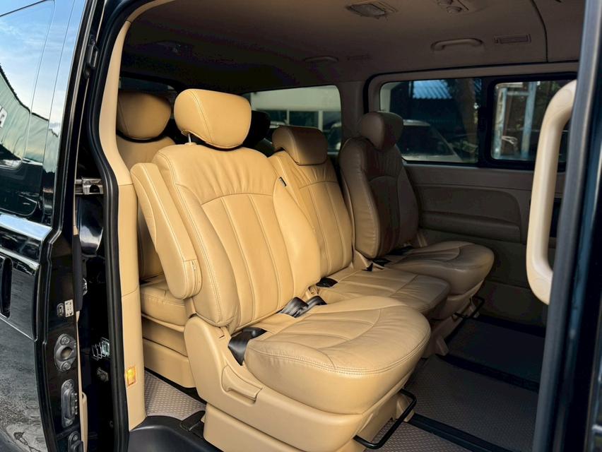 Hyundai H-1 รถสวยพร้อมใช้งาน 9