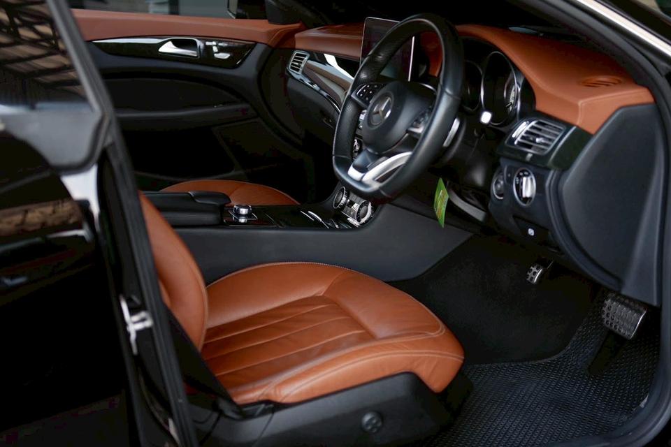 Mercedes-Benz CLS 250d Coupe AMG Premium (W218 Facelift) รูปที่ 12