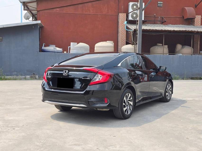 Honda Civic FC 1.8 E สีดำ 2019 รถใช่น้อย ไม่เคยมีอุบัติเหตุ สภาพใหม่ สวยมากๆ 4