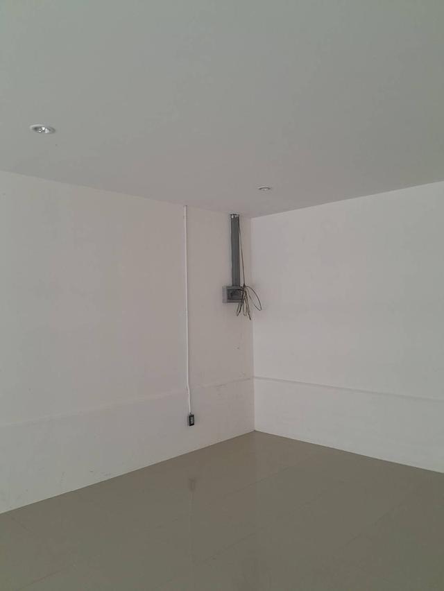 ให้เช่าพื้นที่ร้านค้า 3