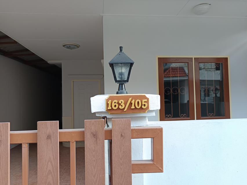 บ้านทาวน์เฮ้าส์ ผนังสองด้านไม่ติดกัน ใกล้รถไฟฟ้าสายสีแดงดอนเมือง 2