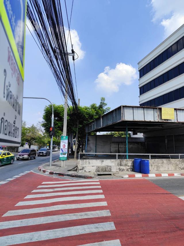 Rent building 5 storeys  main road at Suan Luang Rama 9, Prawet ,Bangkok 1