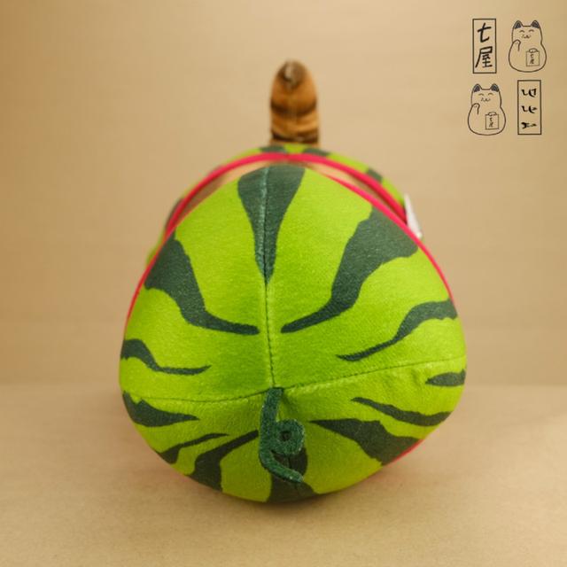 ตุ๊กตา บีบี๋・โมฟุซัน・แมวเหมียว・แตงโม・/•᷅‎‎•᷄\੭ 🇯🇵 Engmofusand Fruit Nyan BIG Plush - Watermelon・Standard 27 cm・Fruit Series ❄️✨ รูปที่ 6