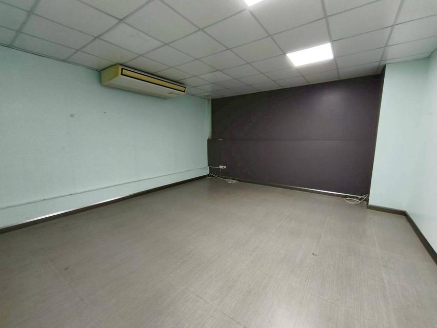 ขายโกดัง บางขุนเทียน พระราม 2 ขนาดเกือบ 1 ไร่ พร้อมออฟฟิศ ที่จอดพร้อมหลังคาพร้อมใช้งาน 8