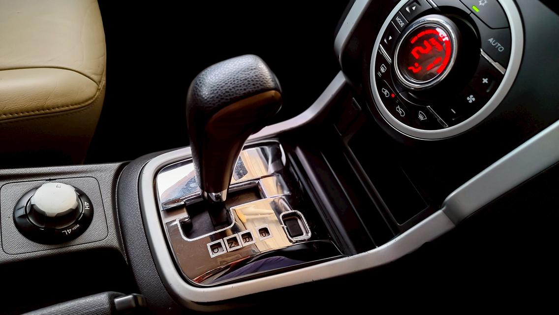 ISUZU Mu-X 3.0 4WD A/T ปี 2013 จด 2014  16