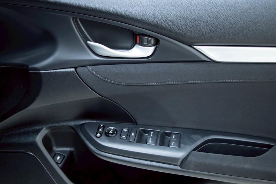 รหัสรถ 2B197 CIVIC 1.8 E 2020 13