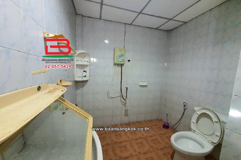 ทาวน์เฮาส์ หมู่บ้าน เค.ซี ร่มเกล้าวิลล์ เนื้อที่ 17.1 ตร.ว (ร่มเกล้า 18) ใกล้ใกล้วัดปากบึง(ร่มเกล้า ซ.20) เขตมีนบุรี(แสนแสบ) กรุงเทพมหานคร 11