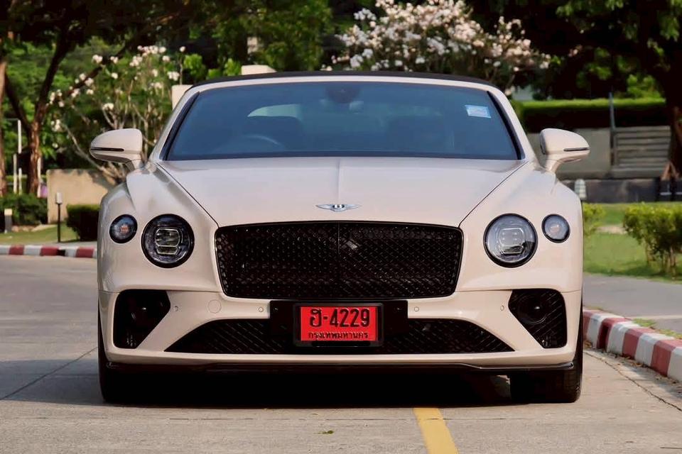 Continental GTC V8 Convertible 2