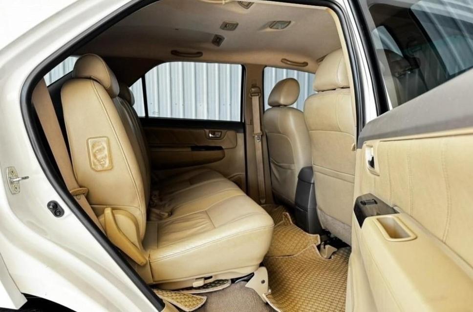 Toyota Fortuner 2.7V เบนซิน เกียร์ออโต้  ปี2012 12