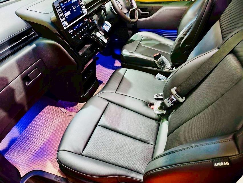 Hyundai Staria 2.2 Premium Sunroof Top 2022 รูปที่ 6