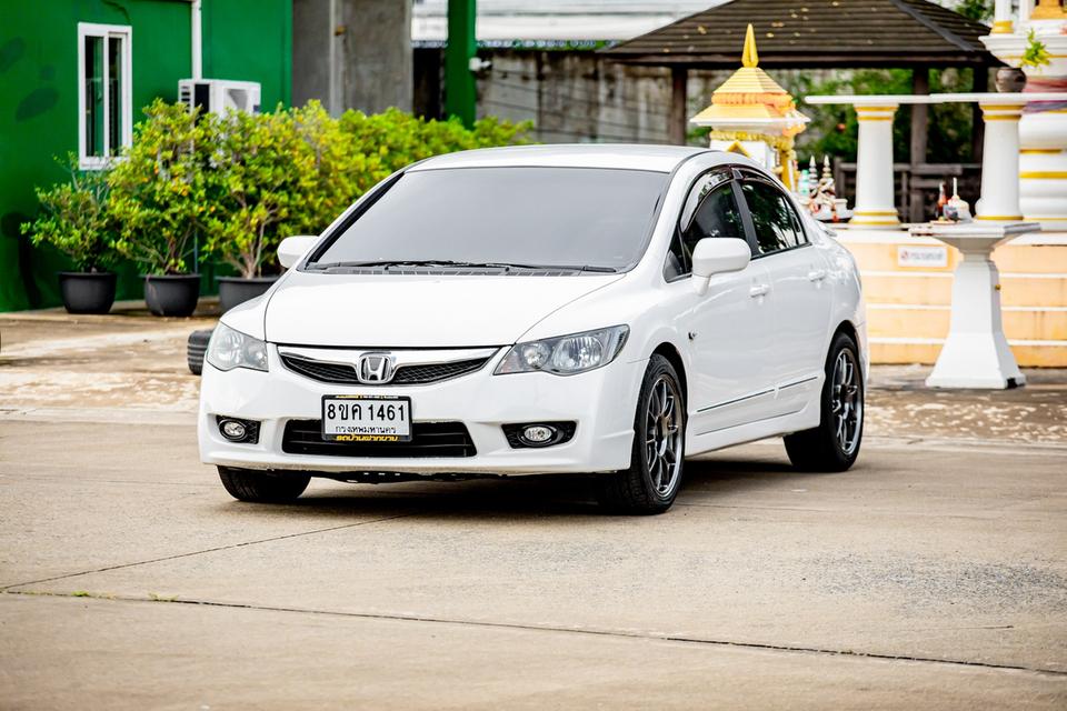 #HONDA #CIVIC FD MNC 1.8 S AS ปี 2010สีขาว | รถบ้านสวย สภาพดี✨ เดิมสวย ดูแลดี พร้อมใช้งาน✅ ไม่เคยชน | บอดี้เดิมสวย✅ ไมล์แท้ 162,211 กม.✅ รูปที่ 4