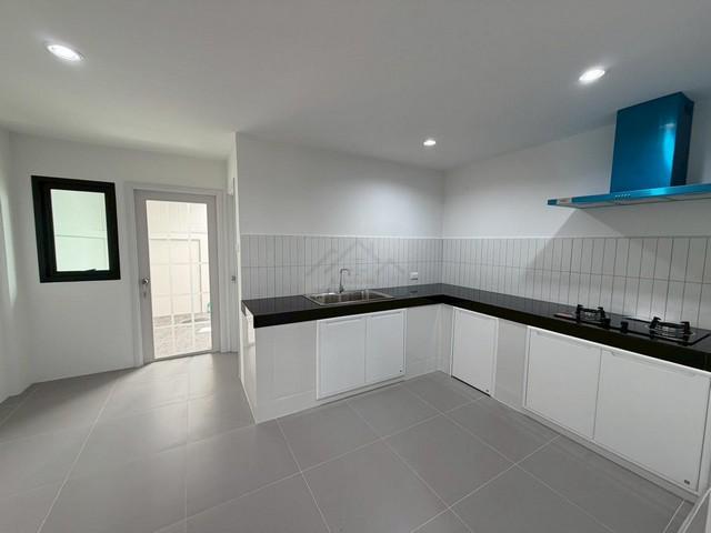 ขาย ทาวน์โฮม 3 ชั้น 4 ห้องนอน เล่นระดับ นาคนิวาส 37 โชคชัย 4 ใกล้เลียบด่วน 6