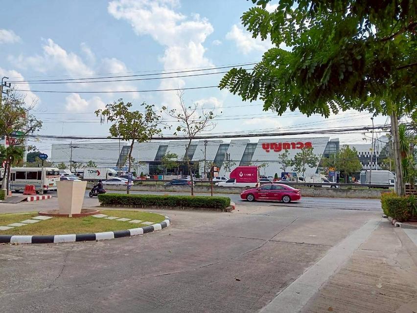 🏠ขายบ้านเดี่ยวที่ดิน51.xตรว. หมู่บ้านพงษ์ศิริชัย3 ติดถนนบรมราชชนนี กทม. 4ห้องนอน2ห้องน้ำ พื้นที่ใช้สอยในบ้านประมาณ178ตรม.หน้าบ้านทิศเหนือ ราคา 5.49Mb 11