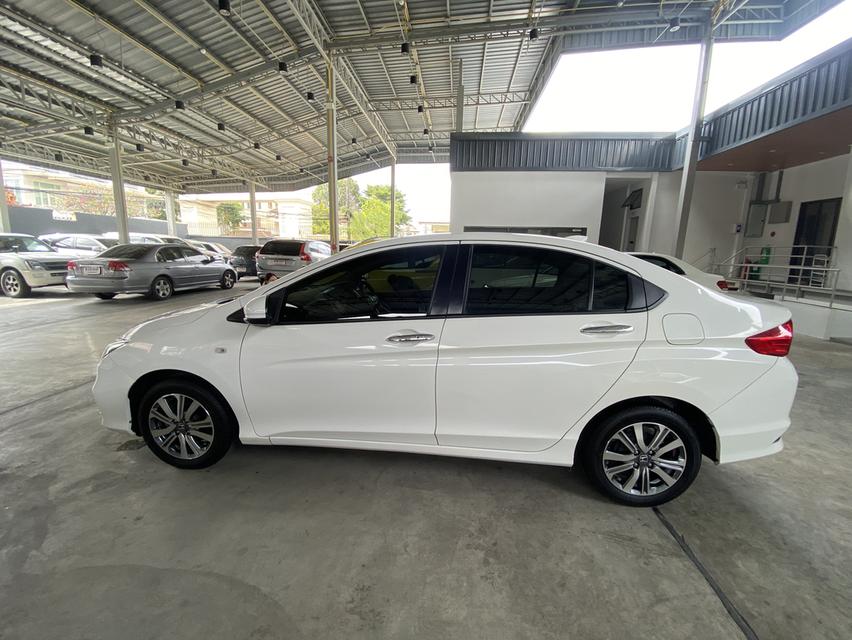 Honda City (i-VTEC) 4