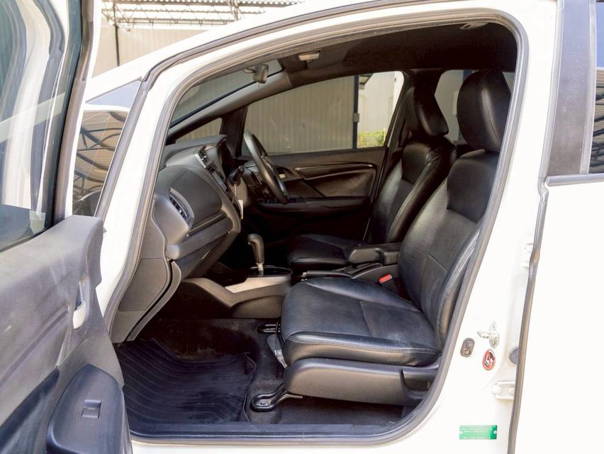 Honda jazz 1.5 RS ปีจด 2018 17