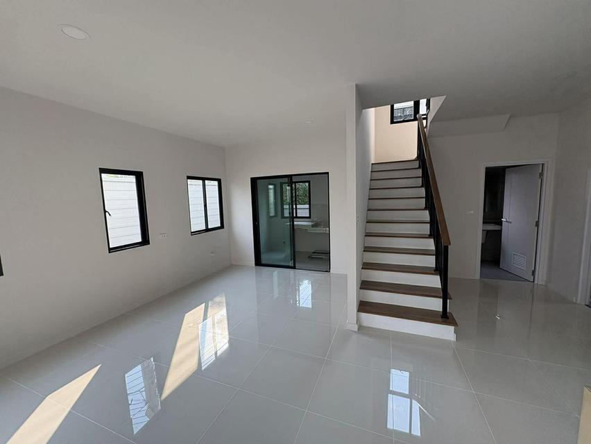 ขาย/ให้เช่าบ้านเดี่ยว 2 ชั้น หมู่บ้าน Britania วงแหวน-เทพารักษ์  ซอยมังกร เทพารักษ์ 7