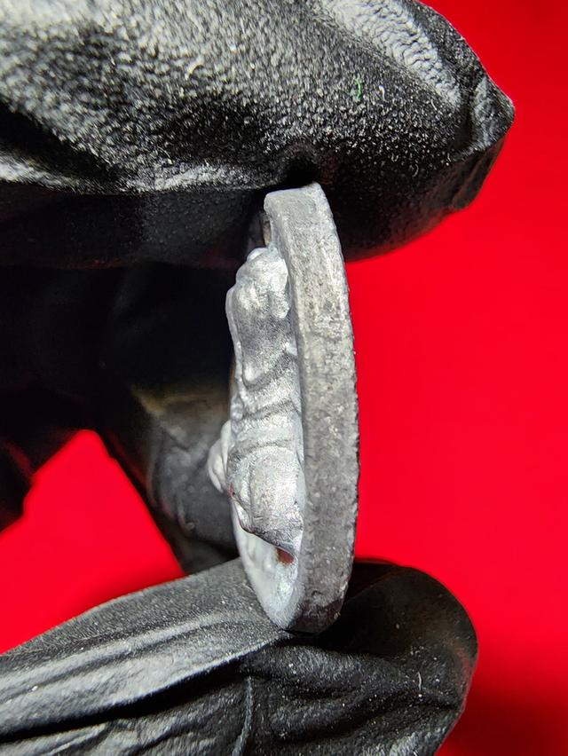 พระปิดตาเจ้าคุณผล วัดหนัง เนื้อชินตะกั่ว 4