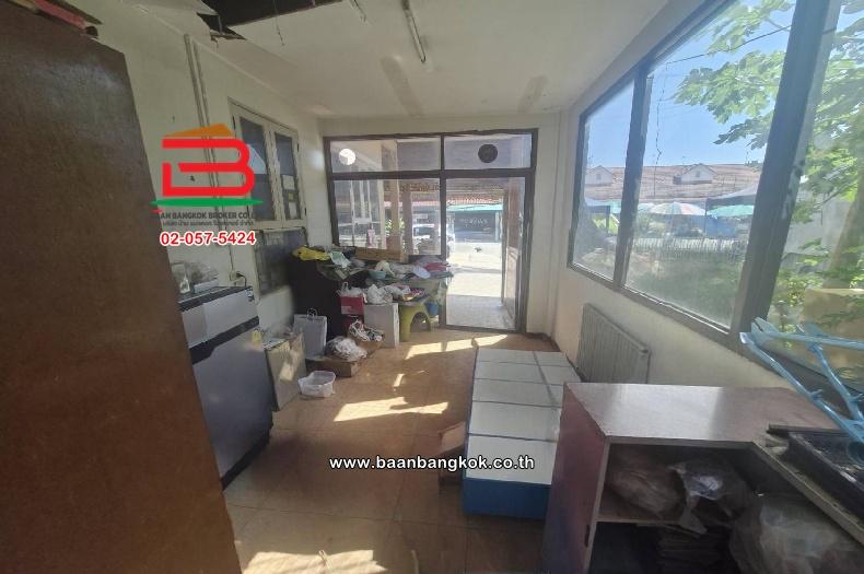 บ้านเดี่ยว หมู่บ้าน วรารักษ์ รังสิต คลอง 3 เนื้อที่ 55.1 ตร.ว หมู่บ้านติดถ.โยธาธิการคูคต-คลองหลวง ตำบลคลองสาม อำเภอคลองหลวง จังปทุมธานี