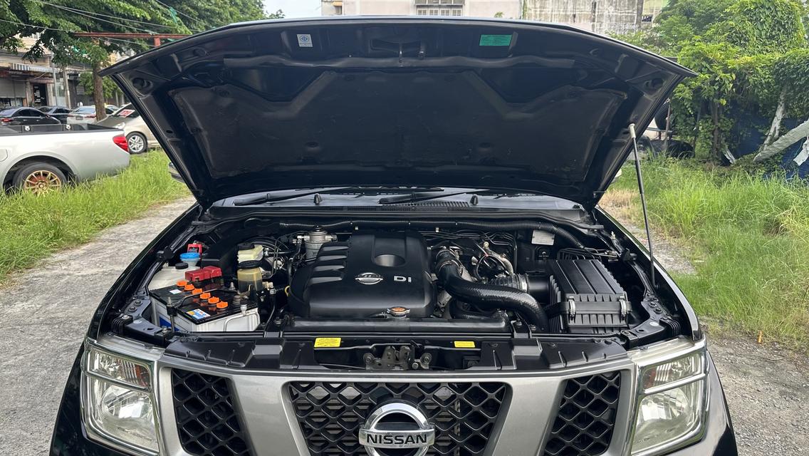 Nissan navara 2.5 LE 6