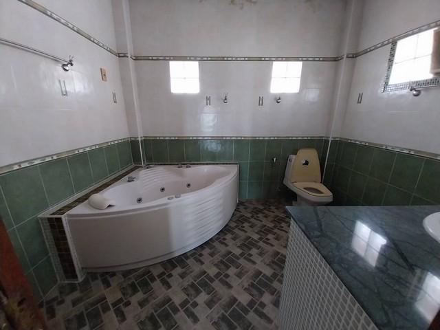 ขายบ้านเดี่ยวหลังใหญ่นาป่าชลบุรี หมู่บ้านสุขประยูรพาร์คนาป่า ขนาด 191 ตารางวา 6 ห้องนอน 5 ห้องน้ำ 8