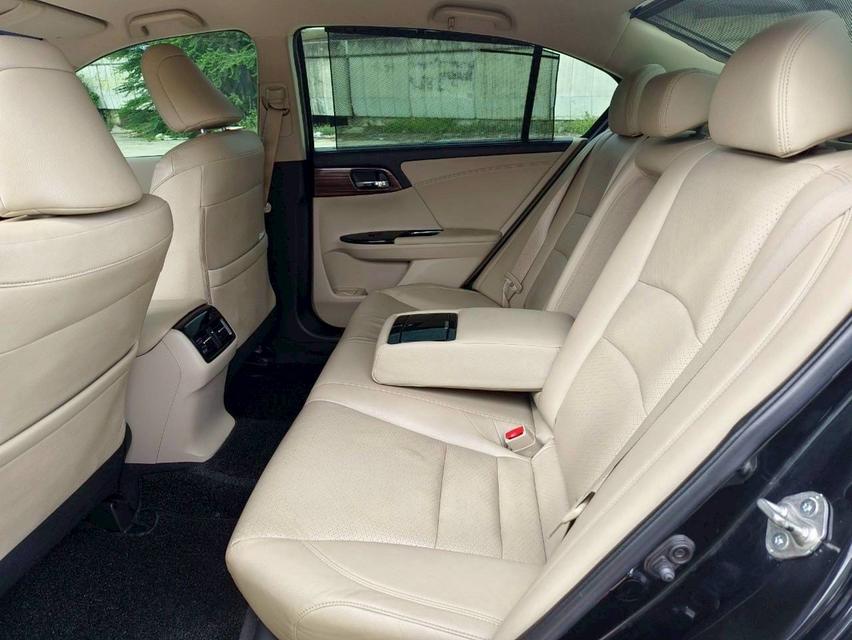 Honda Accord G9 2.0 EL เกียร์ Auto สีดำ ปี 2016 แท้ 9