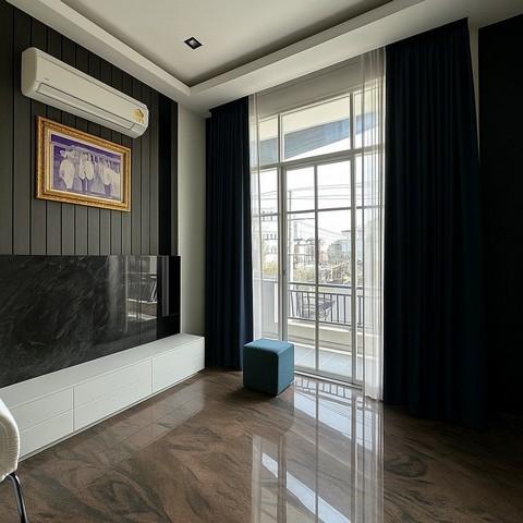 PP381 ขายทาวน์โฮม 3 ชั้น โครงการ บ้านกลางเมือง ลาดพร้าว - โชคชัย 4 ติดกองปราบปรามโชคชัย 4  ซอยโชคชัย4 ซอย 20-22 BAAN KLANG MUANG CHOKCHAI 4 2