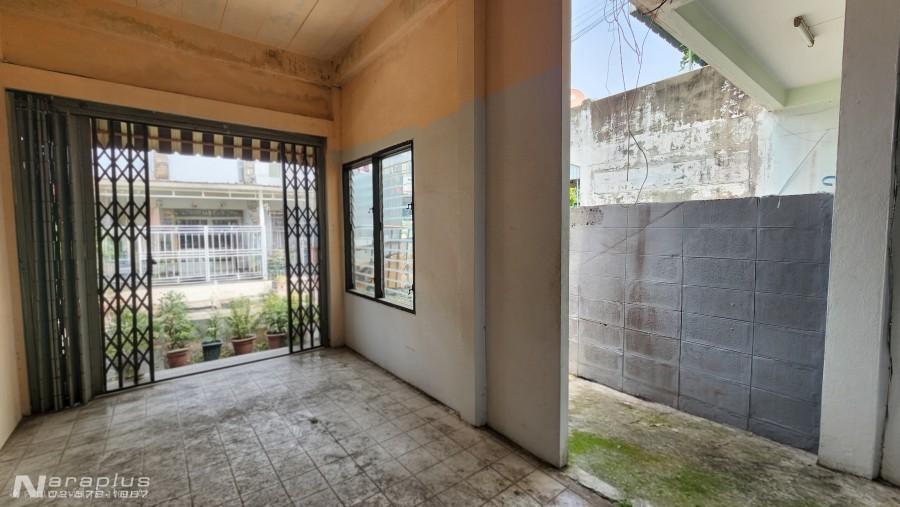 68121198 : ขายทาวน์เฮ้าส์ 2 ชั้น ต่อเติมอาคารด้านหน้าเป็นร้านค้า บนเนื้อที่ขนาด 16 ตร.ว. หมู่บ้านราณี 3 ถนนนวมินทร์ 135 กรุงเทพฯ 3