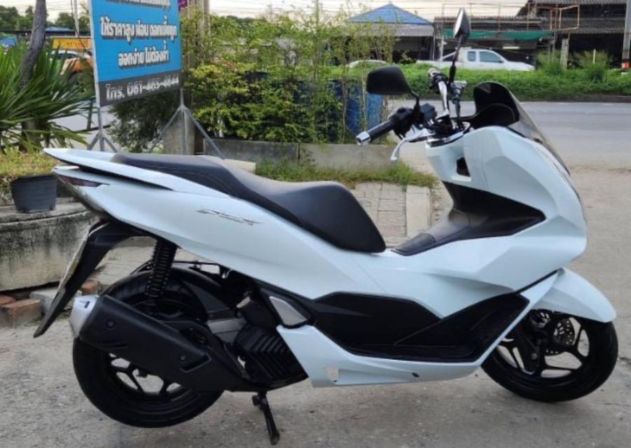 Honda PCX160 สีขาว 2