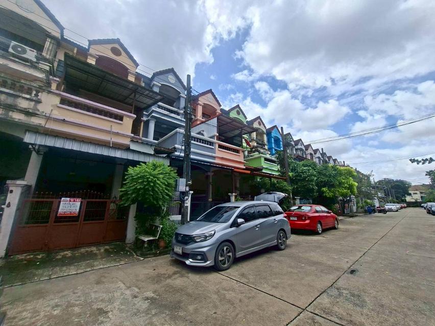 ขายด่วนทาวน์โฮม 3 ชั้น หมู่บ้านสวนหลวงโฮมเพลส เฉลิมพระเกียรติ ร.9 ซอย 30 (N.1854)