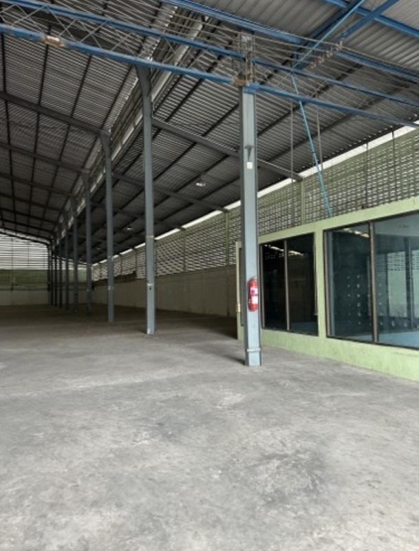 #ให้เช่าโกดังกระทุ่มล้ม พุทธมณฑลสาย4 นครปฐม พื้นที่ 1,940 ตรม. มีออฟฟิต ไฟฟ้า 3 เฟส  รถเทรลเลอร์เข้า-ออกสะดวก ระบบรักษาความปลอดภัย ค่าเช่า 90 บาท/ตร.ม 3