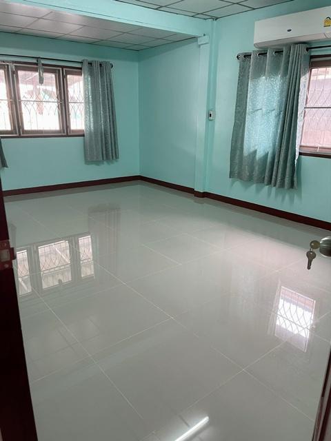 MRTสุทธิสาร 1.6กม. รัชดา18-20 MRT โชคชัย4 800ม. ขายบ้านเดี่ยว 1ชั้น 50ตร.วา.200ตร.ม..4 นอน 2 น้ำ ทำเลดี ทาวน์ อิน ทาวน์  2