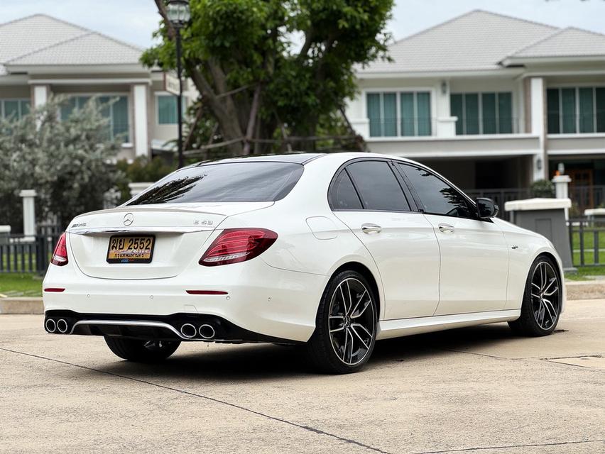 Mercedes-Benz E53 AMG 4Matic Plus 2021 สีขาว เสียงท่อเร้าใจ วิ่งน้อย เจ้าของเดียว รูปที่ 4