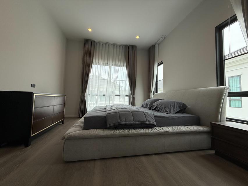 Luxury Family House for Rent Setthasiri Bangna KM10 19