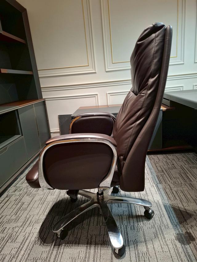 เก้าอี้หนังพนักพิงสูง รูปที่ 3