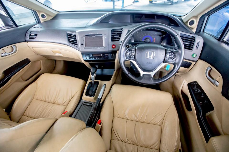 Honda Civic Fb 1.8E เบาะไฟฟ้า สีเทา ปี 2012 มือเดียวป้ายแดง 16