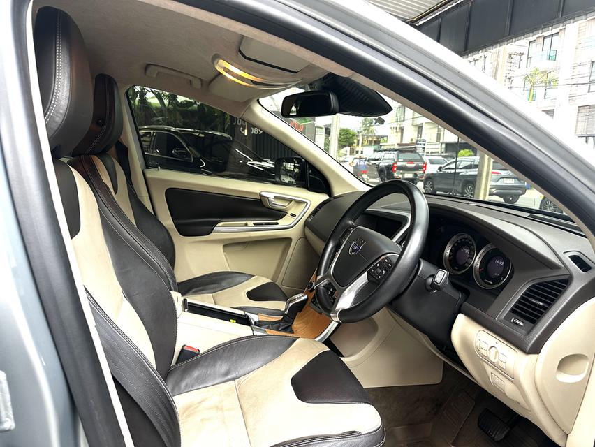 VOLVO XC60 2.0 D4 เครื่องยนต์ดีเซล ปี2013 10